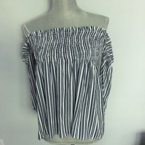 NWOT Paper Crane blouse Sz M striped cold shoulder stunning!